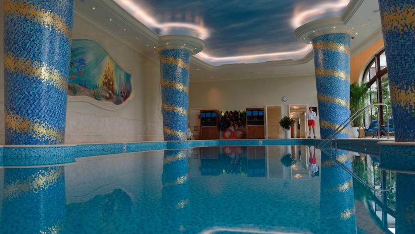 Jeff Gritchen photo of Disney Shanghai pool